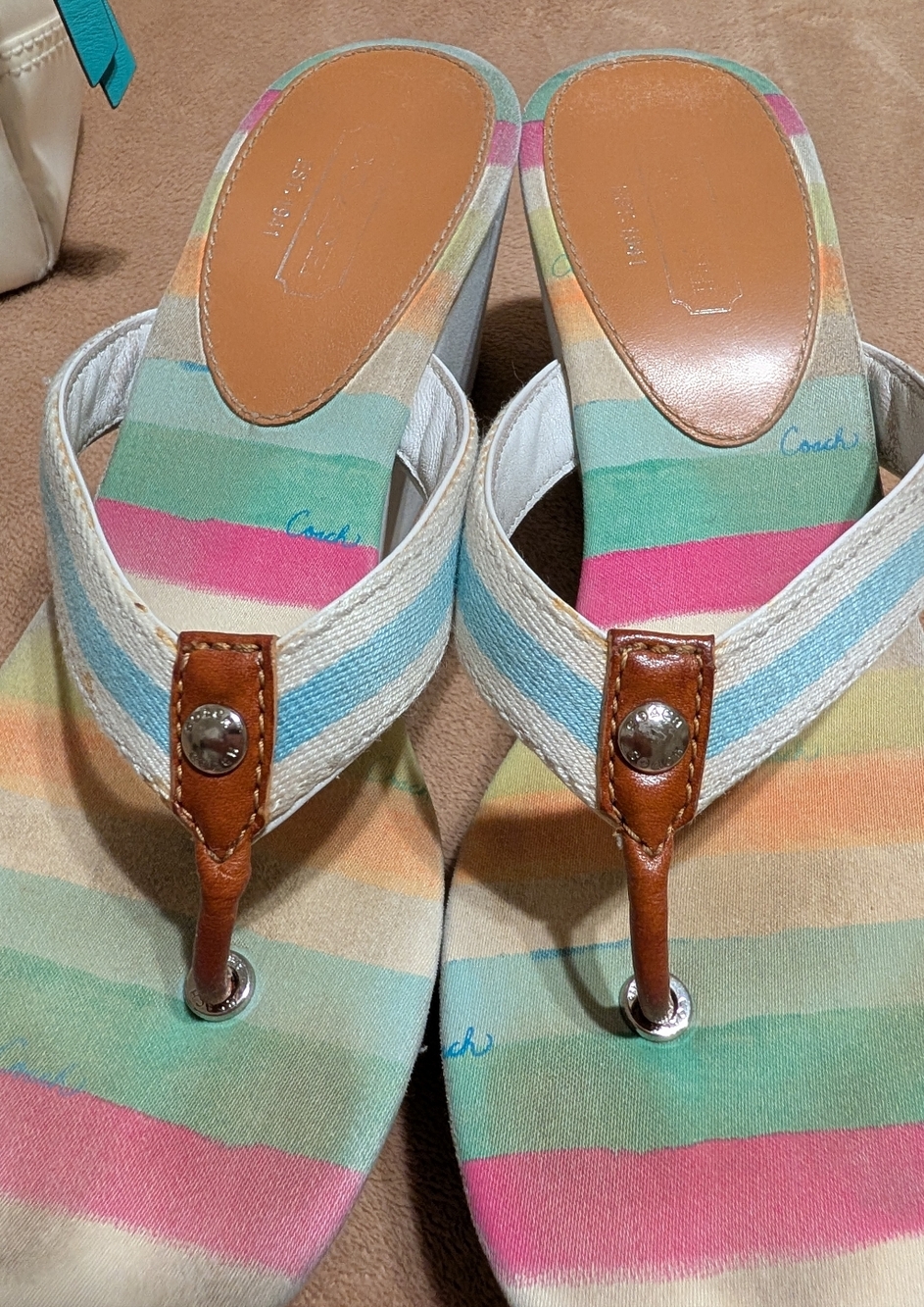 Vintage Coach Hamptons Tote & Matching Sandals - Picture 10 of 16
